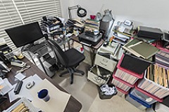 as215148462 messy office sm